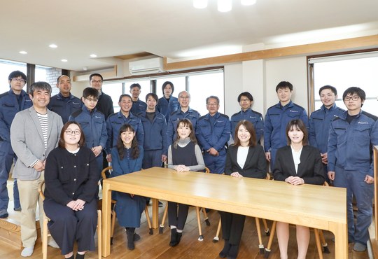 増子建築工業のスタッフ集合写真