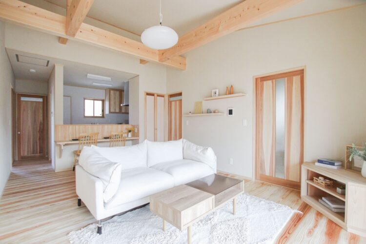 平屋の間取り実例！暮らしやすい動線と収納の工夫